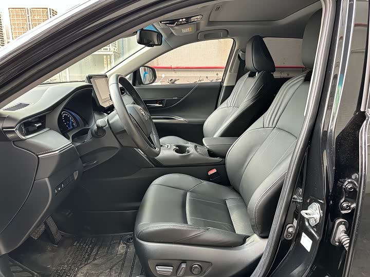 Фото 5 - Toyota Harrier