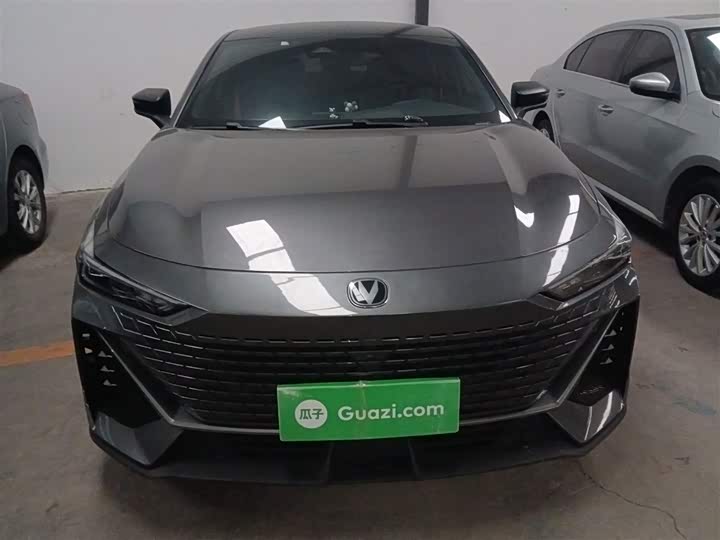 Фото 3 - Changan UNI-V