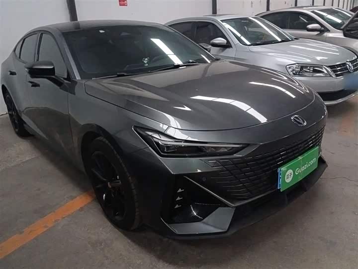 Фото 4 - Changan UNI-V