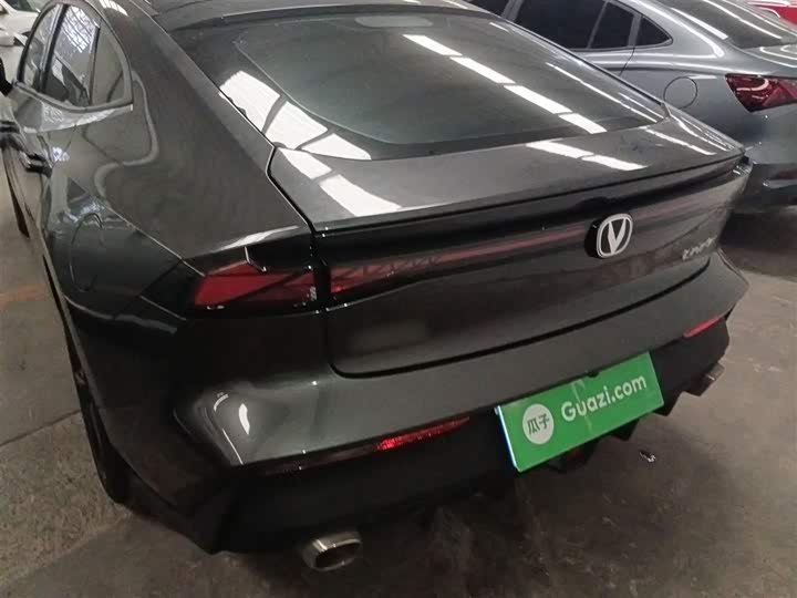 Фото 6 - Changan UNI-V