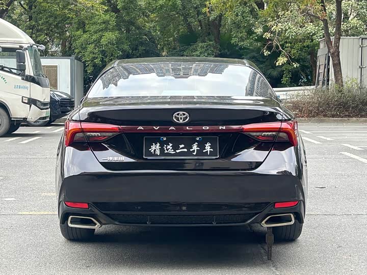 Фото 5 - Toyota Avalon