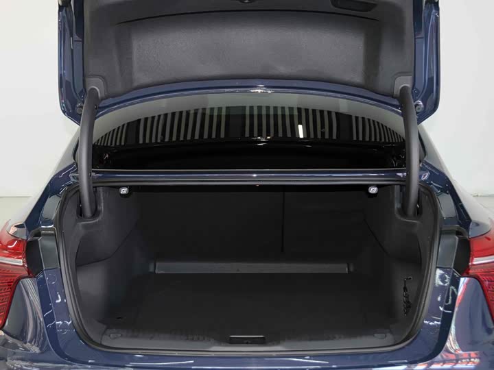 Фото 6 - Hongqi H5