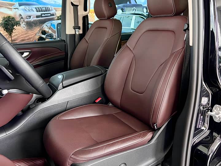 Фото 6 - Mercedes-Benz V-Class