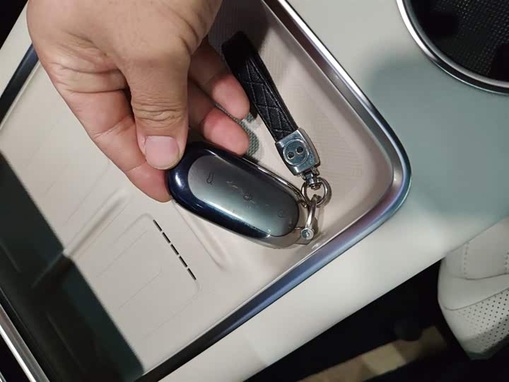 Фото 9 - LiXiang L6