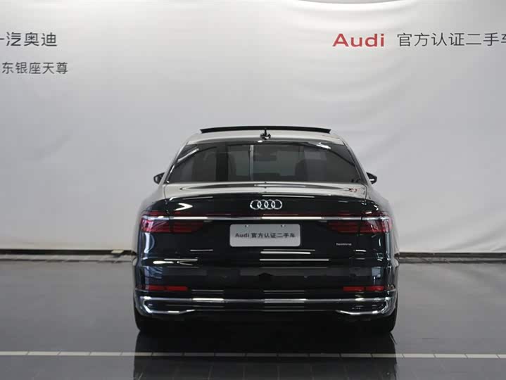 Фото 6 - Audi A8