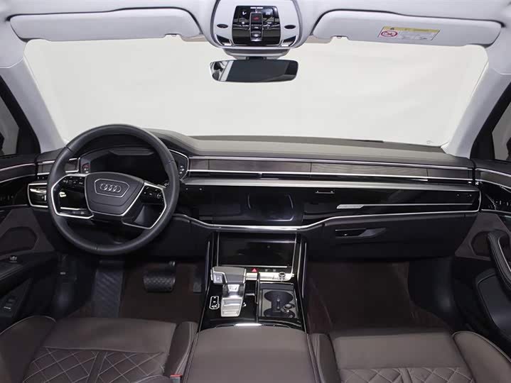 Фото 9 - Audi A8