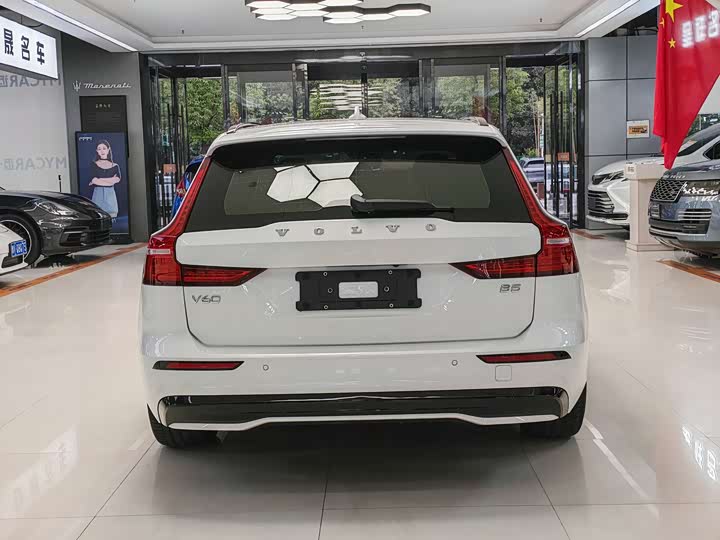 Фото 5 - Volvo V60