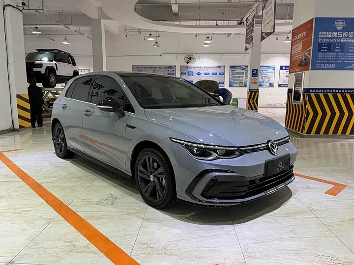 Фото 3 - Volkswagen Golf