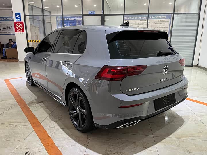 Фото 6 - Volkswagen Golf