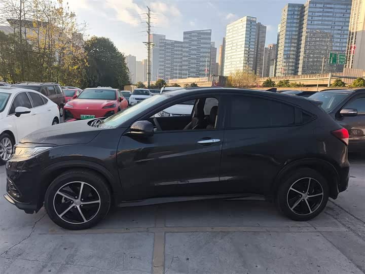 Фото 5 - Honda Vezel