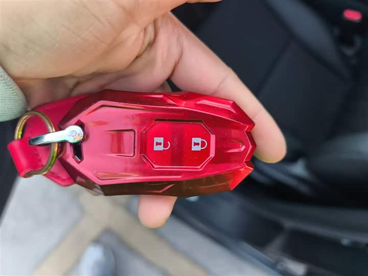 Фото 9 - Honda Vezel