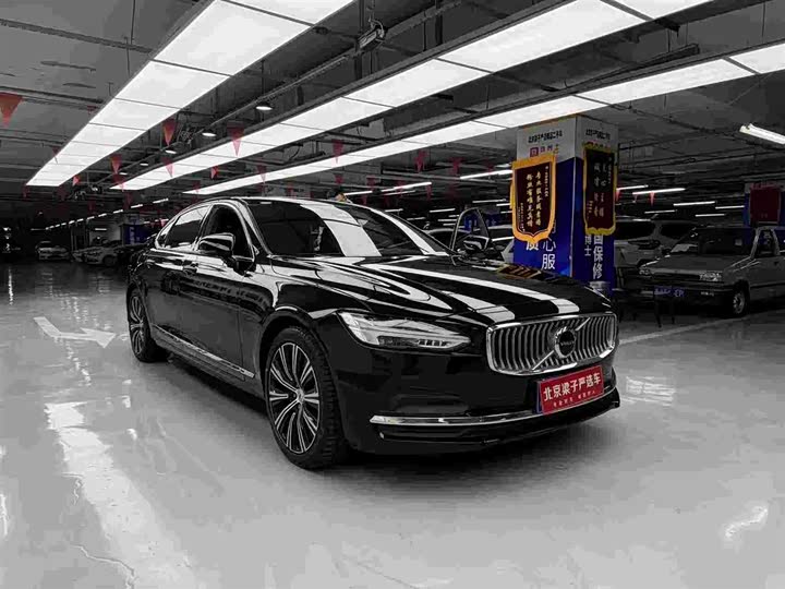 Фото 3 - Volvo S90