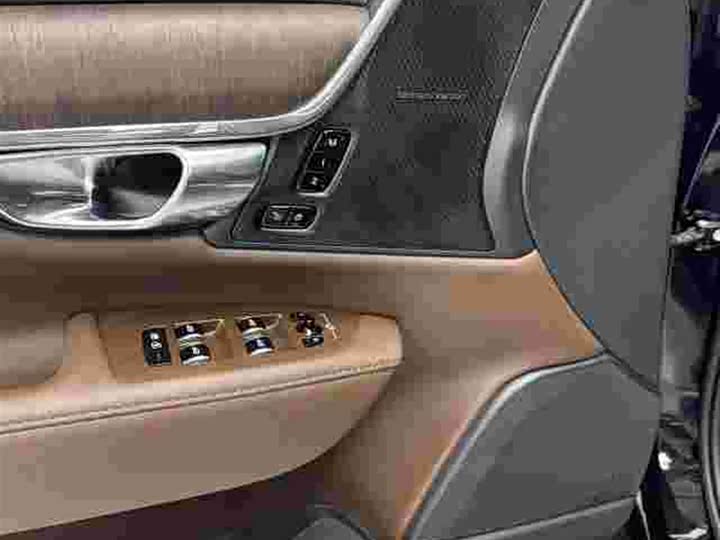 Фото 7 - Volvo S90