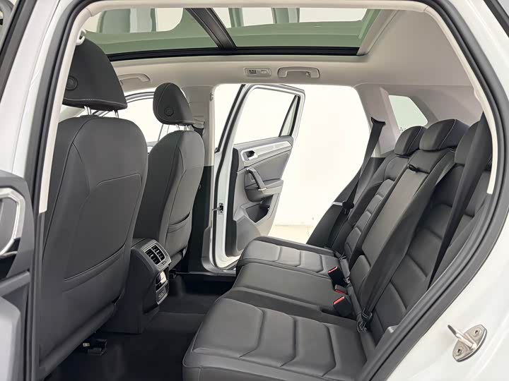 Фото 9 - Volkswagen Tayron