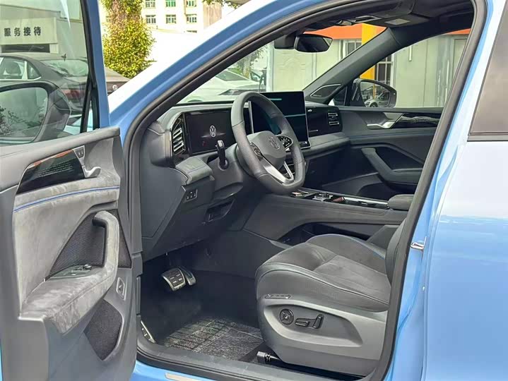 Фото 5 - Volkswagen Tiguan L Pro