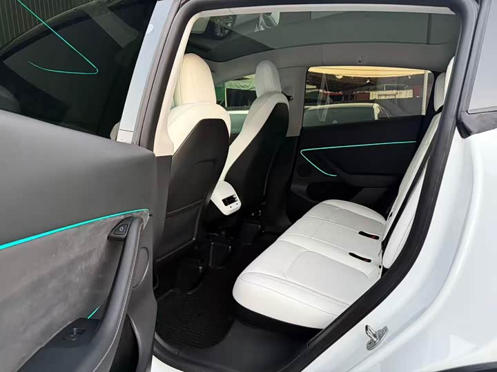 Фото 4 - Tesla Model Y