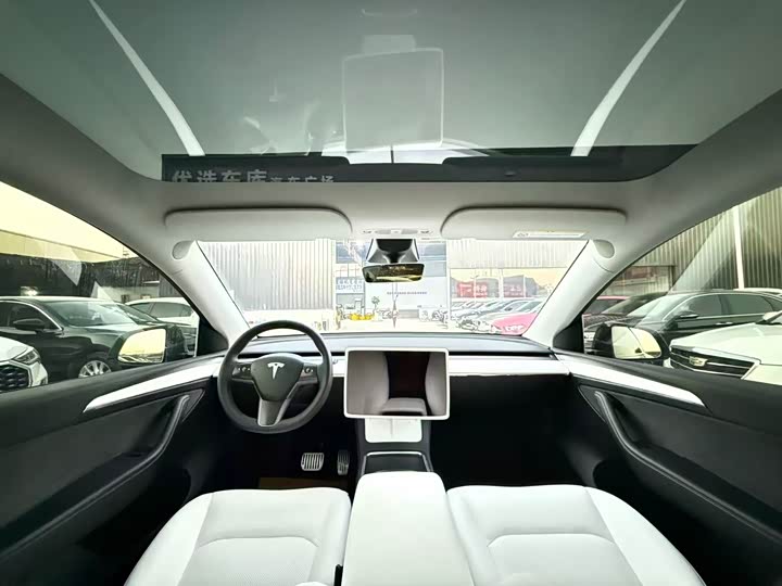 Фото 5 - Tesla Model Y