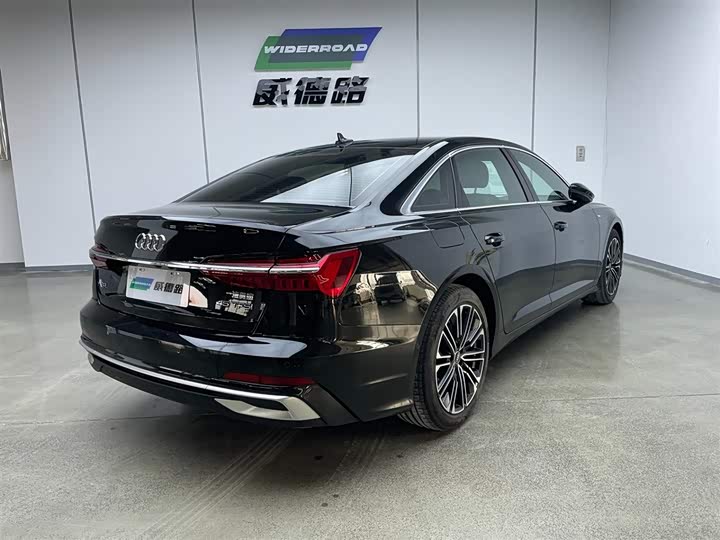 Фото 3 - Audi A6L