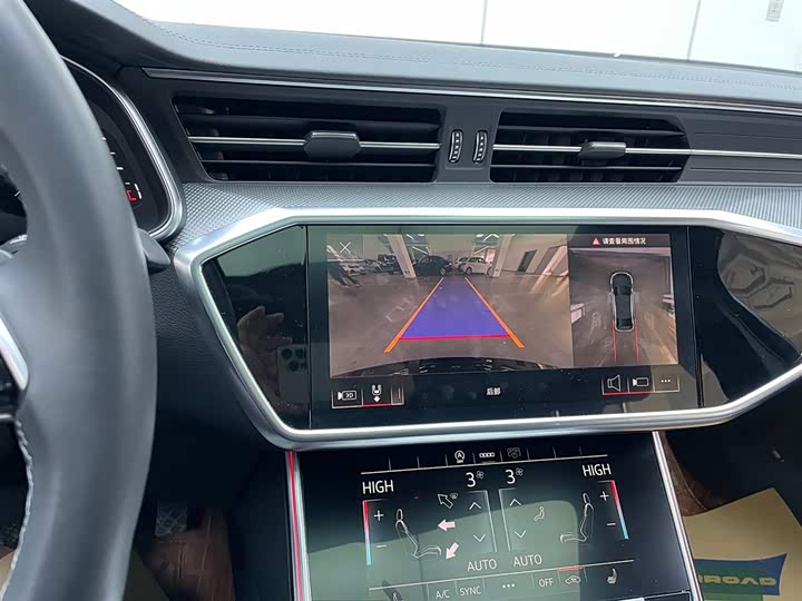 Фото 9 - Audi A6L