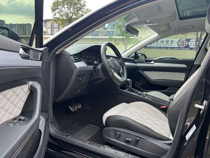 Фото 3 - Volkswagen Magotan