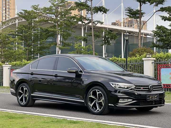 Фото 4 - Volkswagen Magotan