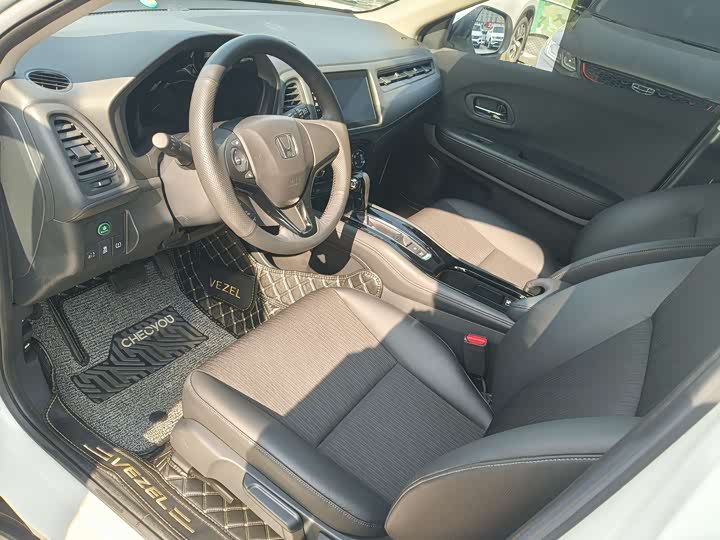 Фото 4 - Honda Vezel