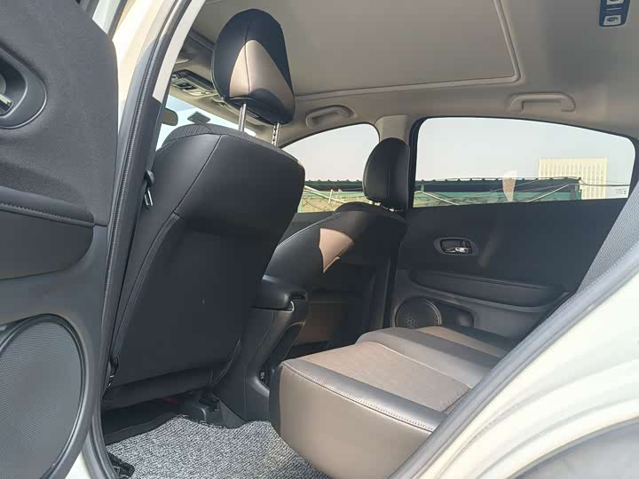 Фото 5 - Honda Vezel