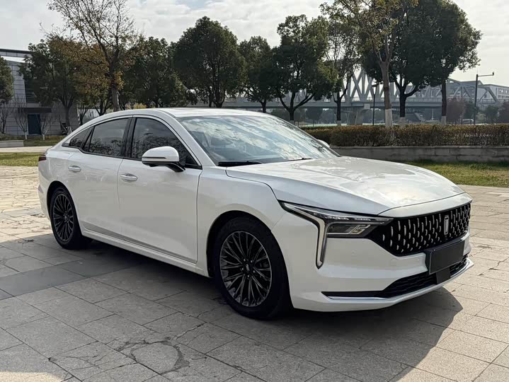 Фото 3 - Bestune B70