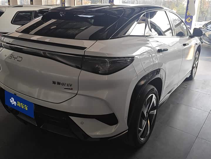 Фото 3 - BYD Sea Lion 07 EV