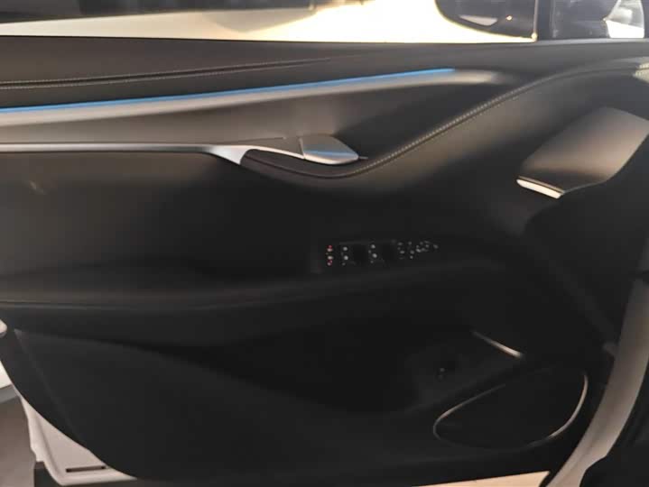 Фото 7 - BYD Sea Lion 07 EV