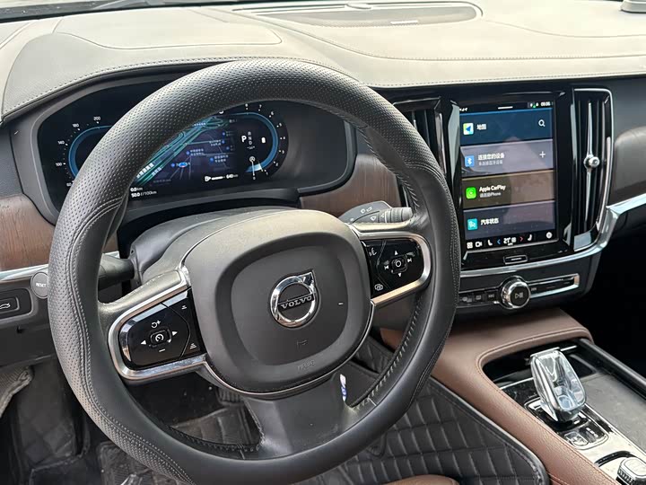 Фото 5 - Volvo S90