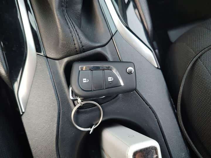 Фото 9 - Toyota Frontlander