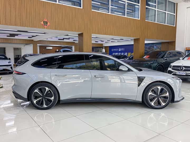 Фото 4 - Nio ET5T