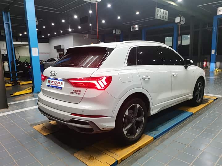 Фото 3 - Audi Q3