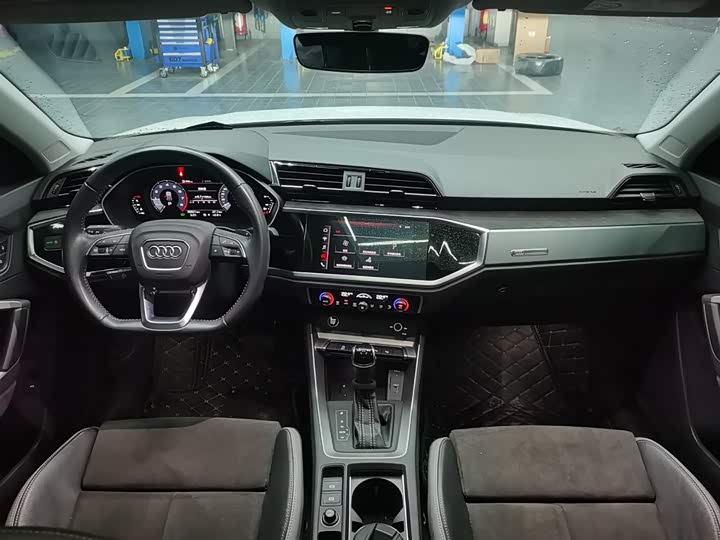 Фото 5 - Audi Q3