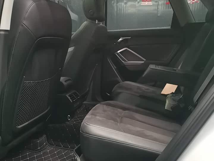 Фото 6 - Audi Q3