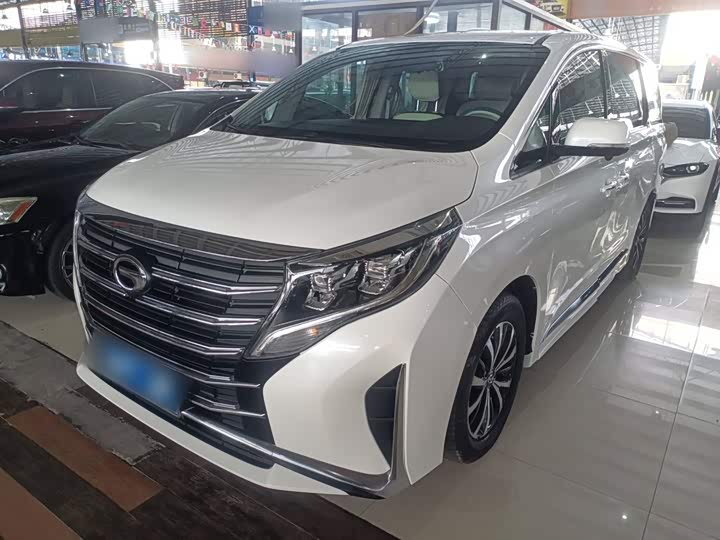 Фото 2 - GAC Trumpchi M8