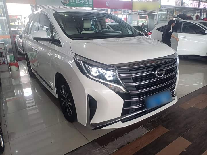 Фото 4 - GAC Trumpchi M8