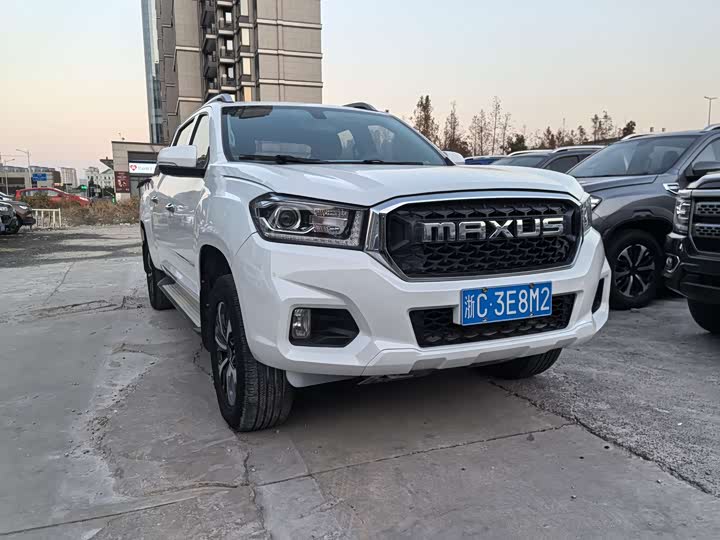 Фото 3 - Maxus T70