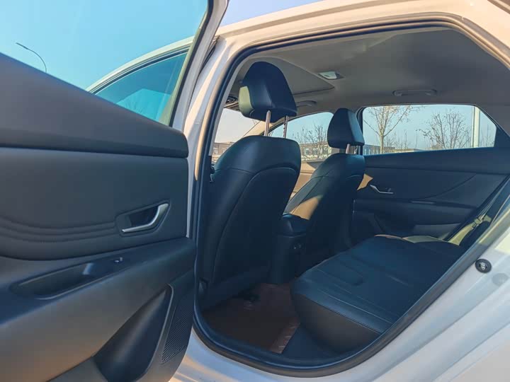 Фото 5 - Hyundai Elantra N line