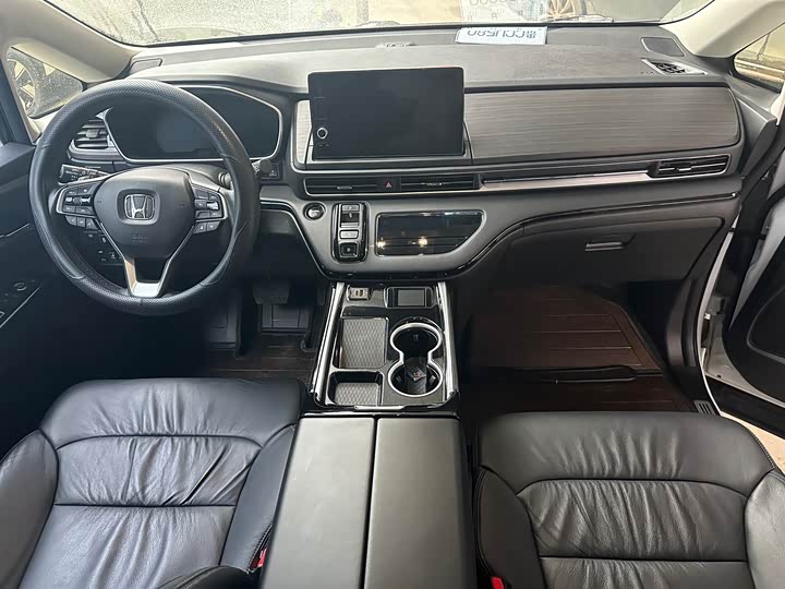 Фото 5 - Honda Elysion