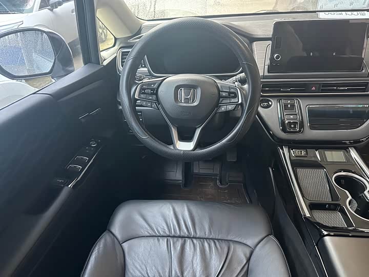 Фото 6 - Honda Elysion