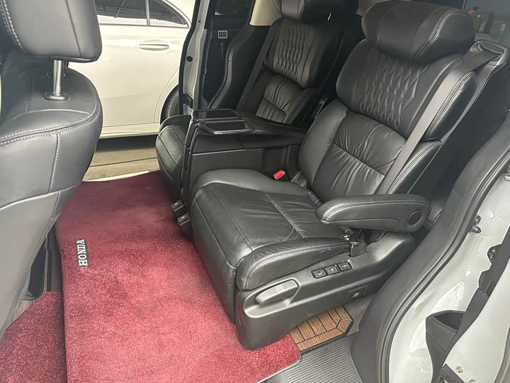 Фото 9 - Honda Elysion