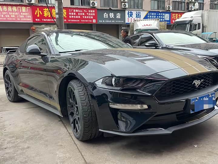 Фото 3 - Ford Mustang