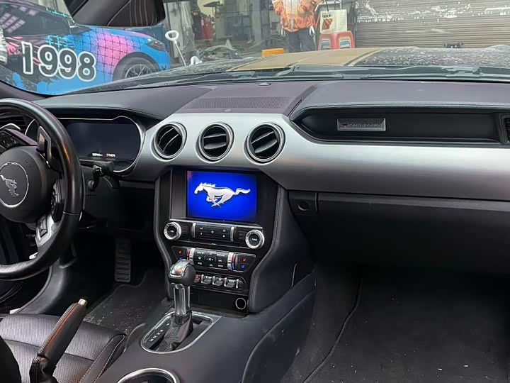 Фото 5 - Ford Mustang