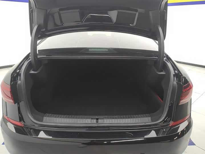 Фото 4 - Volkswagen Passat