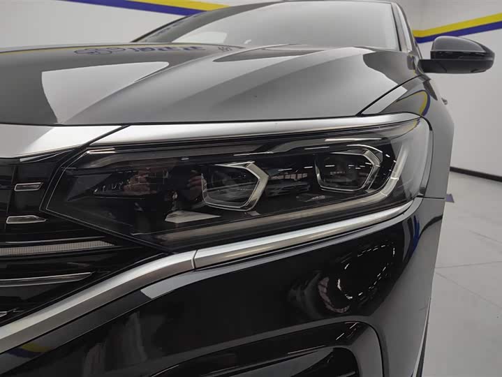 Фото 5 - Volkswagen Passat