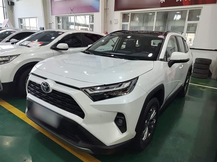 Фото 2 - Toyota RAV4