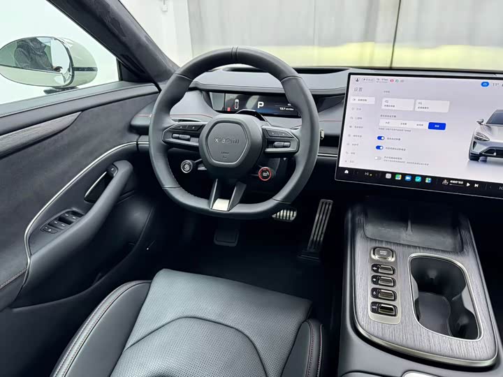 Фото 4 - Xiaomi SU7
