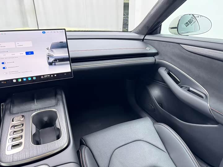 Фото 7 - Xiaomi SU7